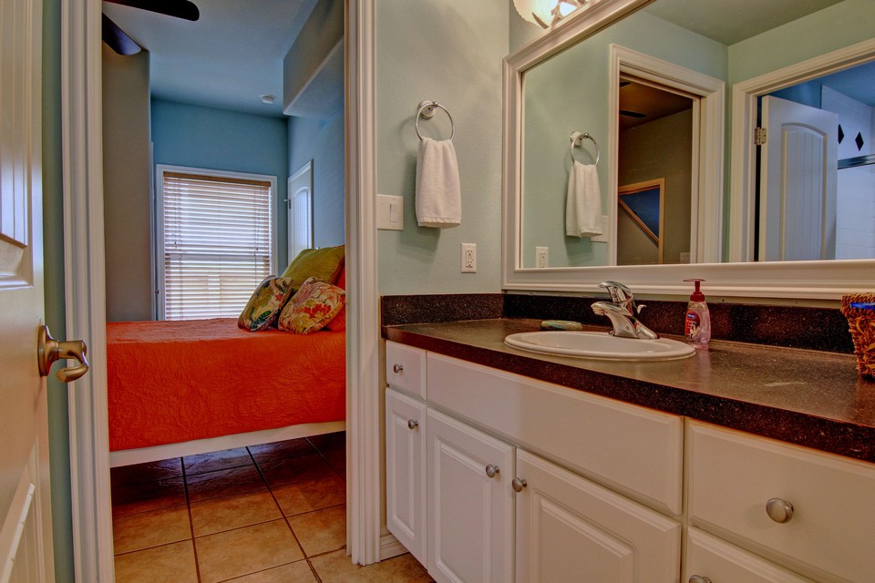guest suite bath