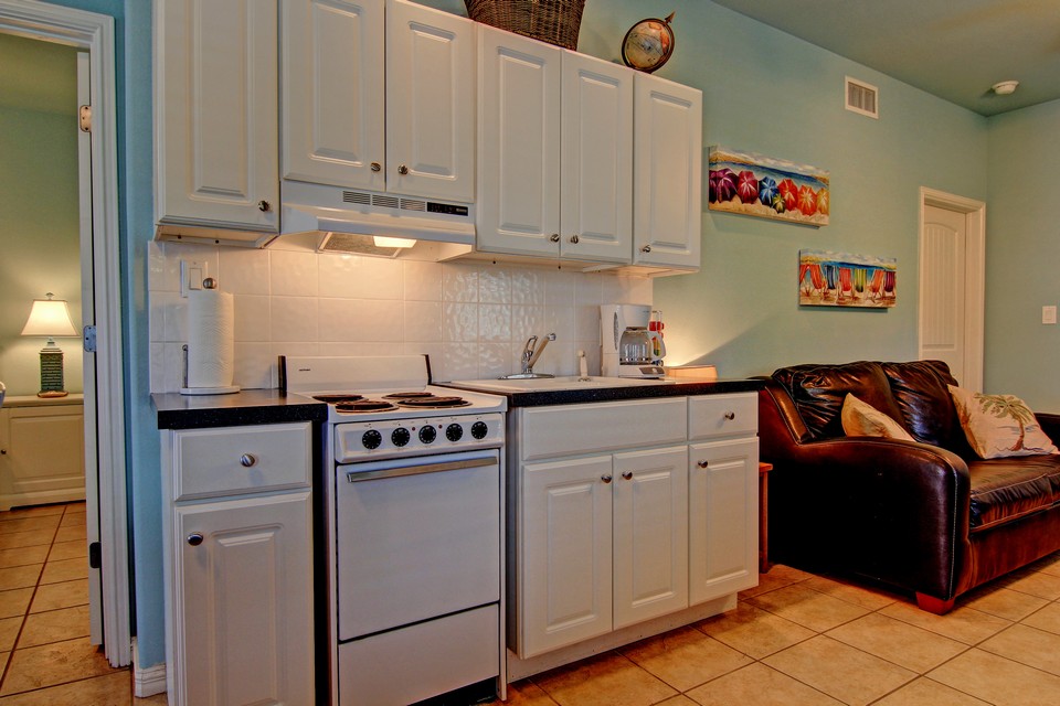 guest suite kitchen